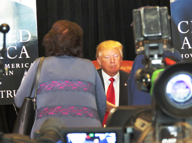 trump-bok_4-mini